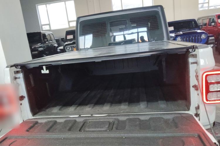 Used Jeep Gladiator 2022 3.6L Pioneer Edition
