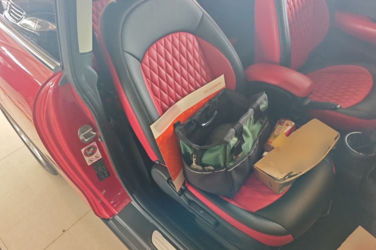 Used MINI 2016 1.2T ONE Pioneer Edition Right Front Seat