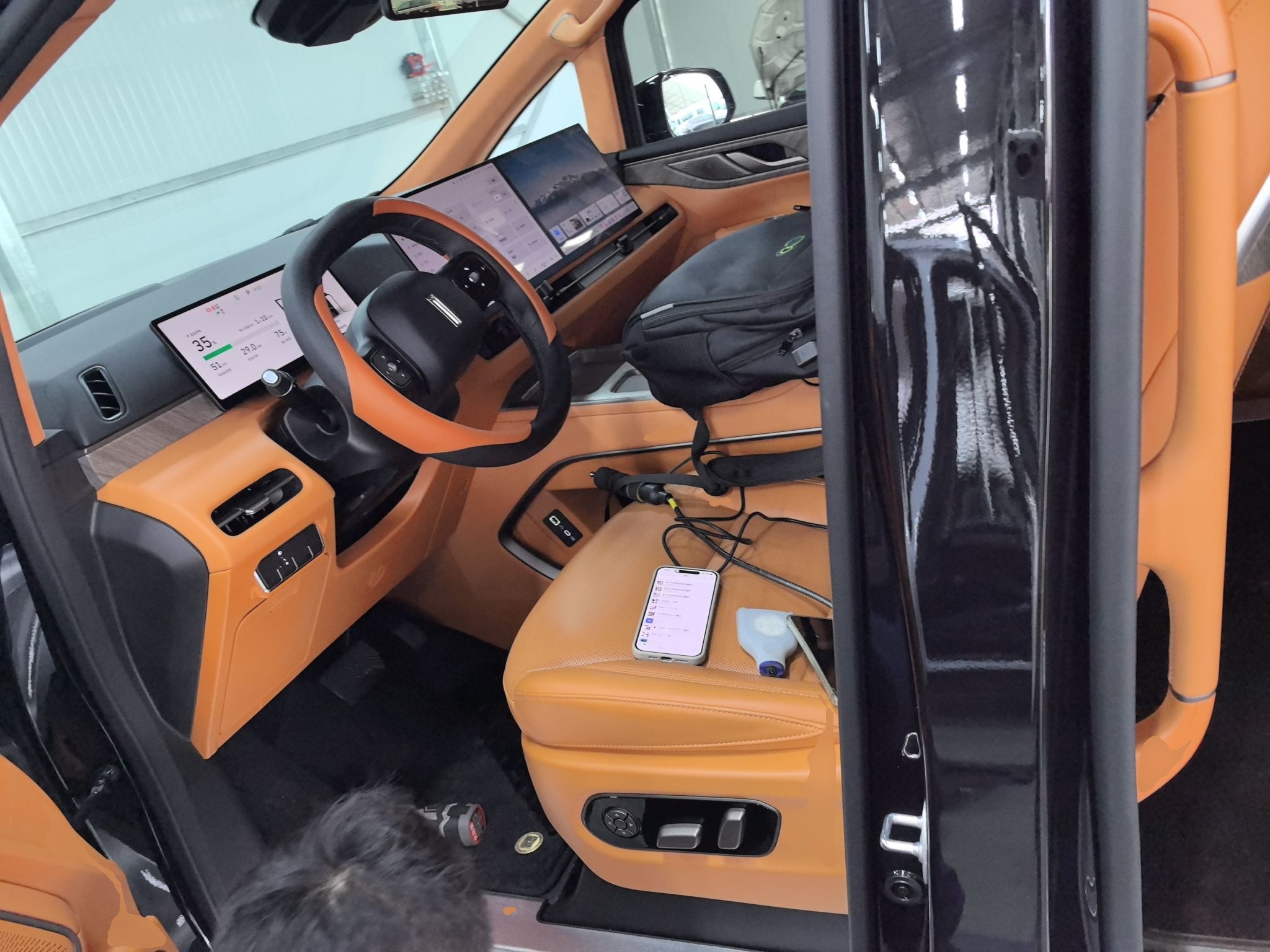 Переднее сиденье в автомобиле