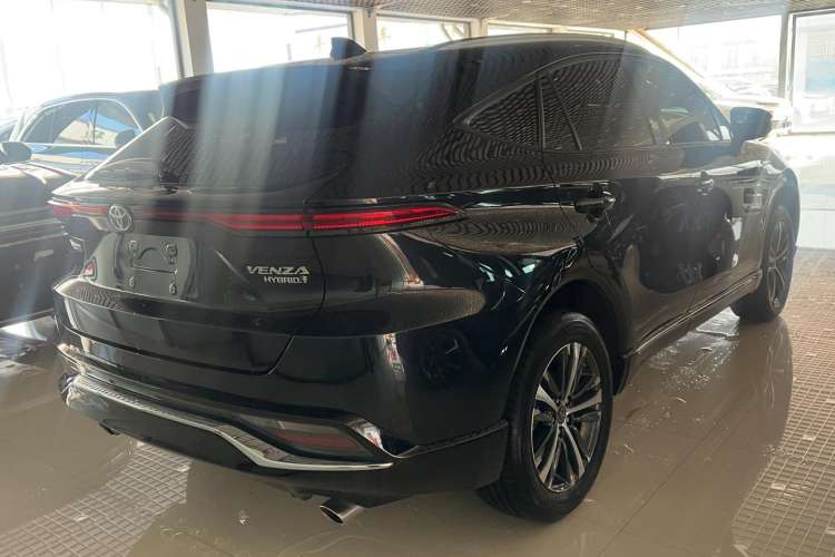 Used Toyota Venza 2022 Dual-Engine 2.5L CVT Two-Wheel Drive Luxury Edition Exterior 3