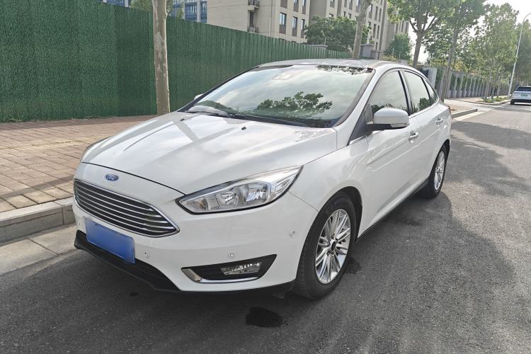 Used Ford Focus 2015 Sedan EcoBoost 180 Automatic Flagship Model