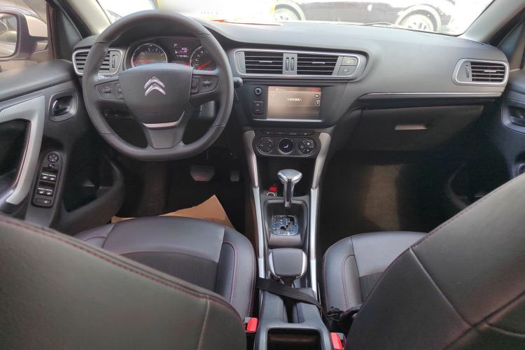 Used Citroen C3-XR 2015 1.6L Automatic Smart Version Center Console