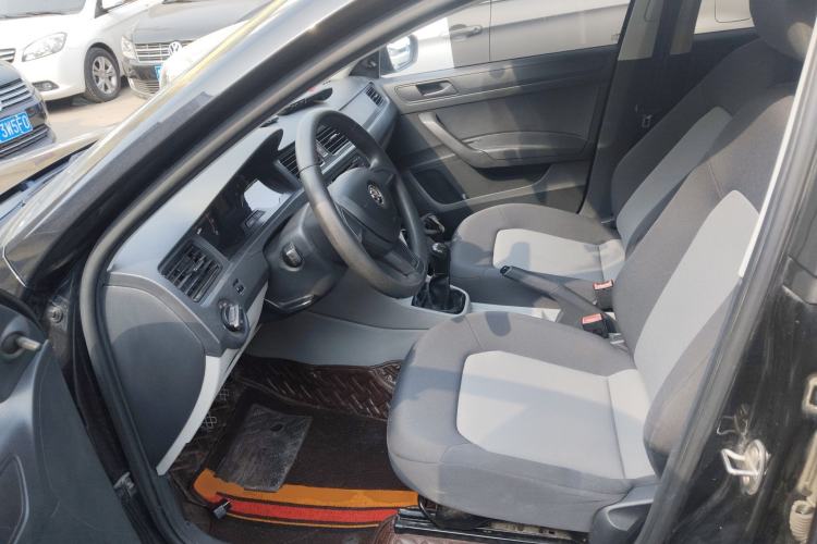 Used Skoda Rapid 2015 1.6L Manual Le Xuan Model