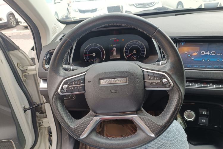 Used Haval H2s 2017 Red-Label 1.5T Manual Elite Model Steering Wheel