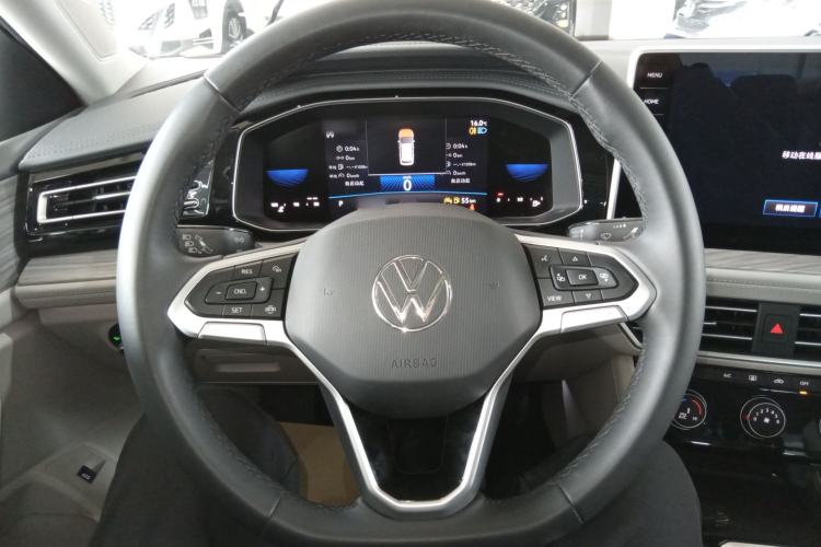 Used Volkswagen Sagitar 2023 300TSI DSG Excellence Edition Steering Wheel