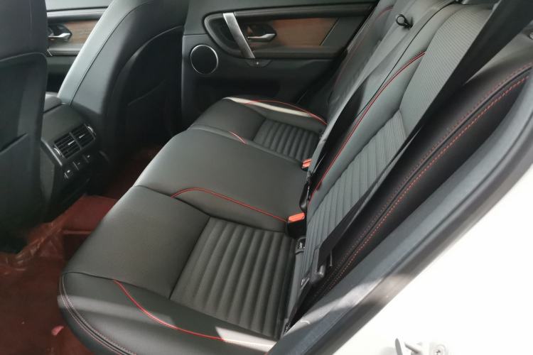 Used Land Rover Discovery Sport New Energy 2022 Facelifted P300e Plug-in Hybrid Electric Version Left Rear Seat