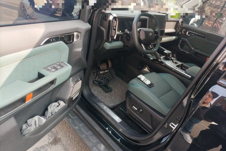 Used JETOUR Traveler 2023 2.0T All-Wheel-Drive CrossPRO Interior 3