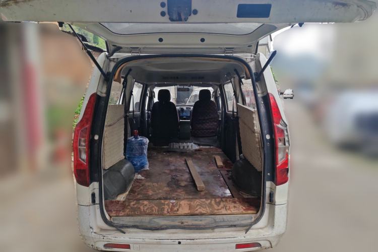 Used Wuling Zhengcheng 2015 1.8L Comfort Model LJ479QE2 Trunk