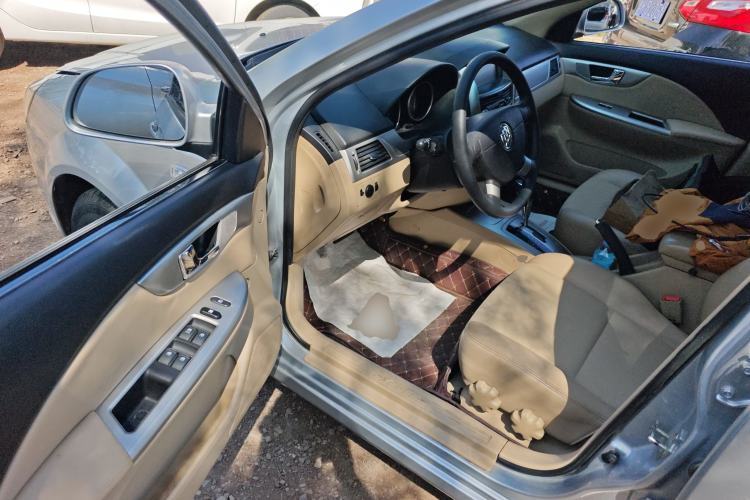 Used Buick Excelle 2013 1.5L Automatic Classic Model Driver Seat