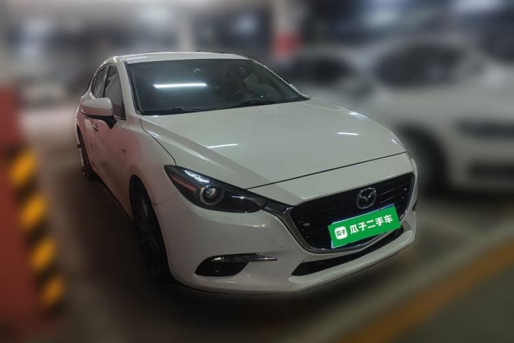 Used Mazda 3 Axela 2017 Hatchback 2.0L Automatic Sport Model China V Emission Standard
