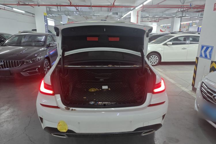 Used BMW 3 Series 2021 Second Facelift 325Li M Sport Package
