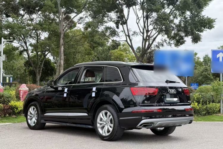 Used Audi Q7 2016 40 TFSI Comfort Model