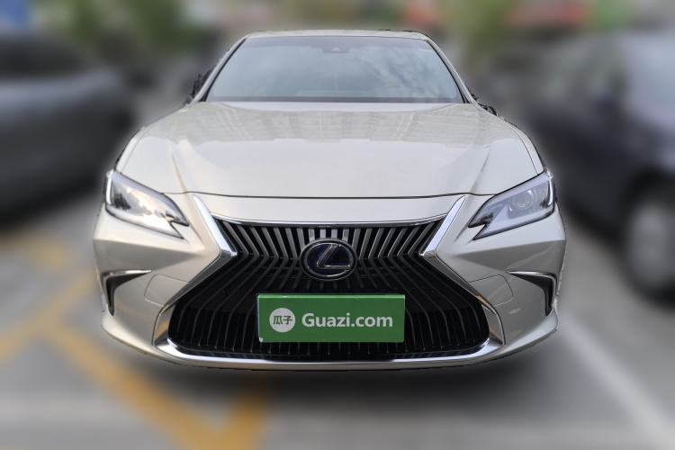 Used Lexus ES 2020 300h Premier Edition Front
