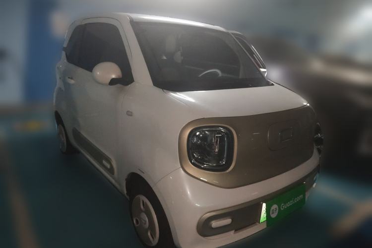 Used Bestune Pony 2024 122km range cute pony Front Right 45 Deg