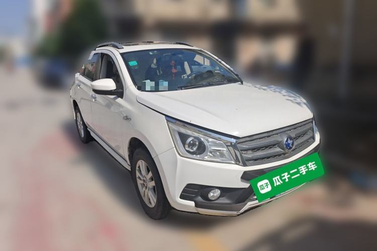 Used Venucia T70 2015 2.0L CVT Smart Edition
