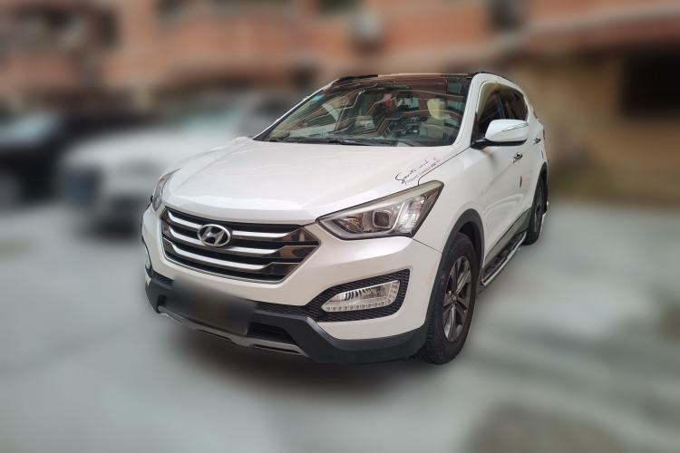 Used Hyundai Santa Fe 2015 2.4L Automatic Two-Wheel Drive Smart Version 5 Seats