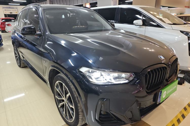 Used BMW X3 2022 Second Facelift xDrive30i Leading Edition M Night Sky Package Front Right 45 Deg