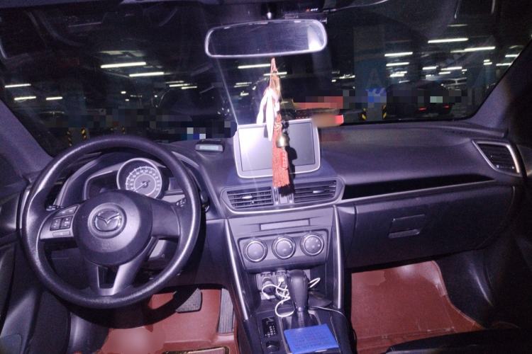 Used Mazda CX-4 2016 2.0L Automatic 2WD Blue Sky Dynamic Edition Center Console