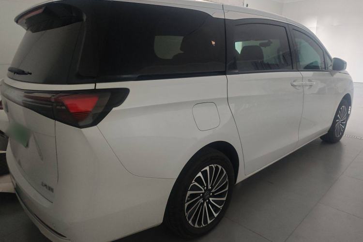 Used Buick GL8 New Energy 2025 Lushang First-Drive Edition 7-Seater Exterior 3