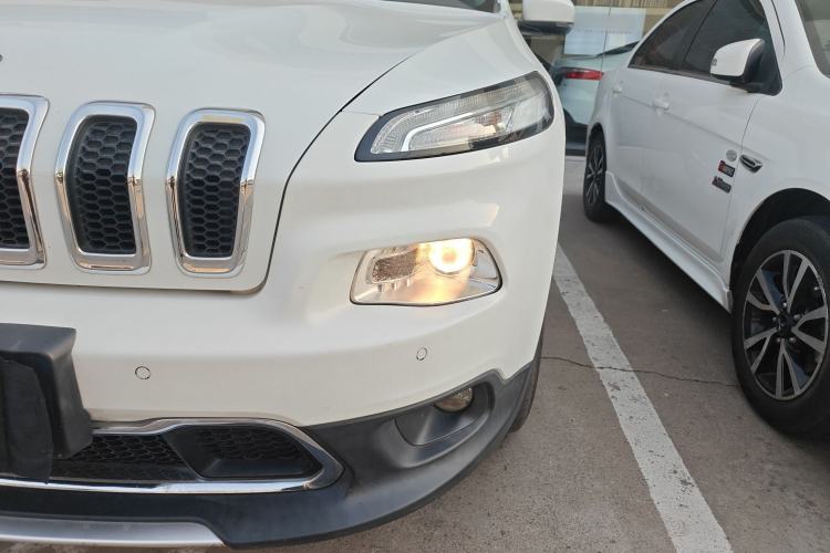 Used Jeep Cherokee 2016 2.4L Professional Edition