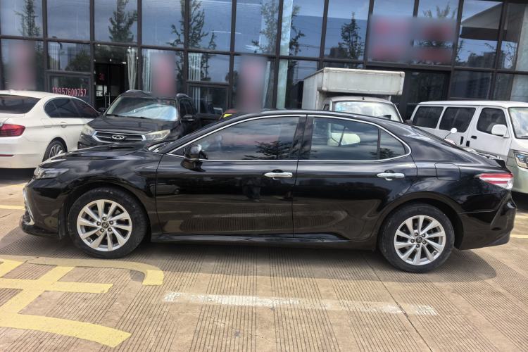 Used Toyota Camry 2021 2.0G Luxury Edition Exterior 2