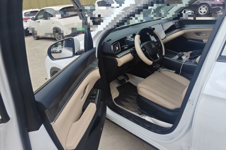 Used BYD Song Pro New Energy 2025 2nd Generation Intelligent Driving Version DM-i 75KM Leading Edition Interior 3