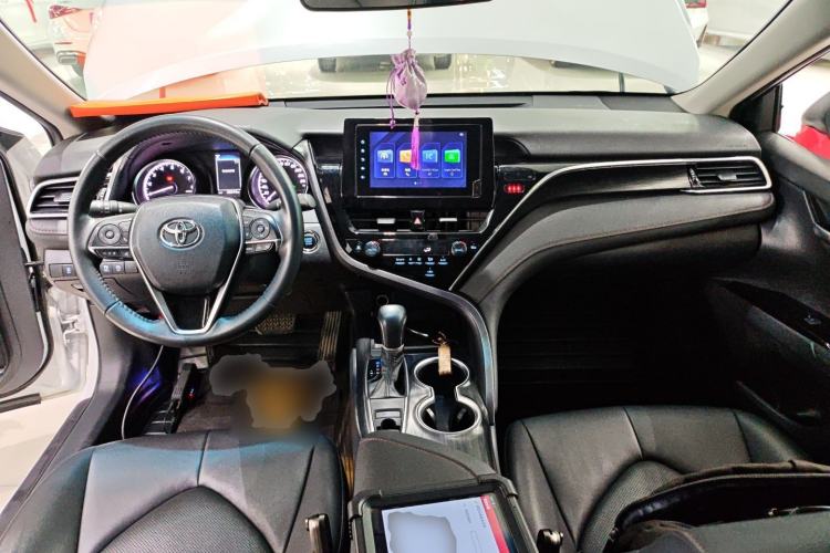 Used Toyota Camry 2023 2.0GVP Premier Edition Center Console