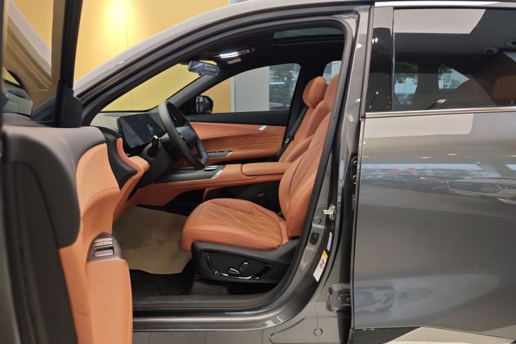 Used CHANGAN CS75 PLUS 2025 4th Generation 1.5T New Blue Whale Smart Flagship Version Left Front Seat