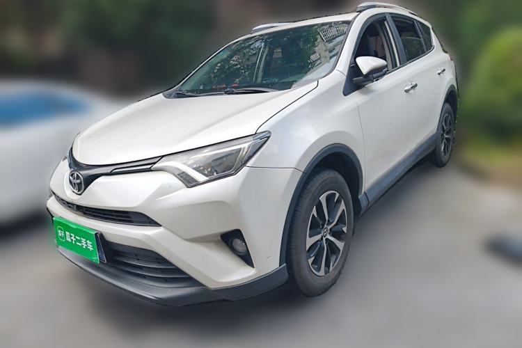 Used Toyota RAV4 2016 2.0L CVT Two-Wheel Drive Fashion Edition China V Standard