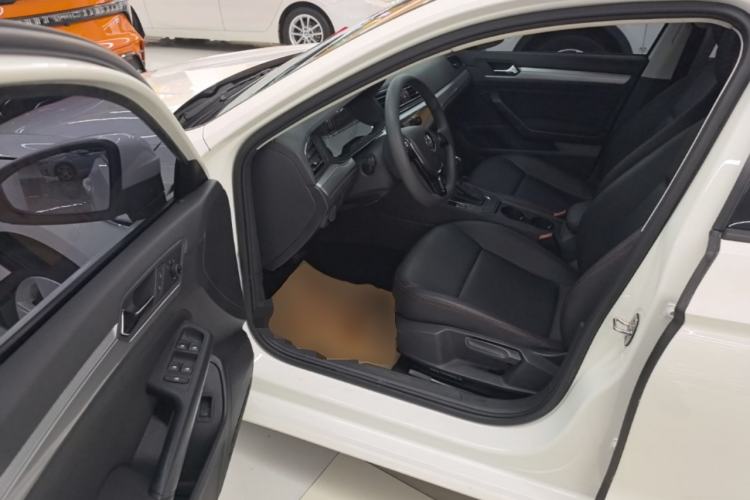 Used Volkswagen Lamando 2019 230TSI DSG Fashion Edition China V Standard