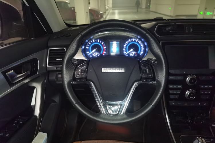 Used Haval H2 2018 Red-Label 1.5T Dual-Clutch Two-Wheel-Drive Luxury Model