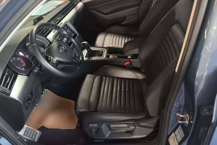 Used Volkswagen Variant 2018 380TSI Two-Wheel Drive Comfort Edition
