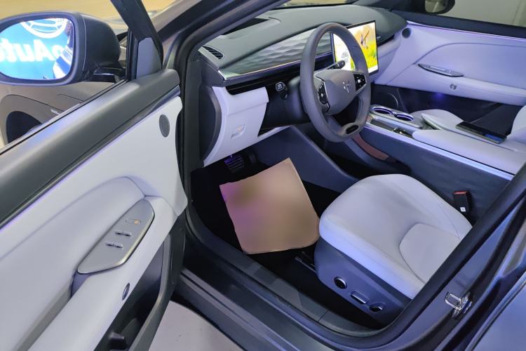 Used ARCFOX Alpha T5 2024 660 MAX Driver Seat