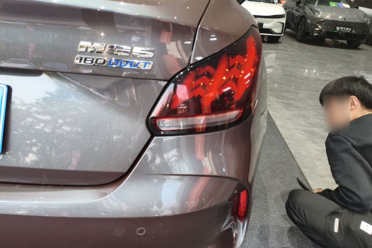 Used MG 5 2021 Revised Version 180 DVVT CVT Youth Luxury Edition