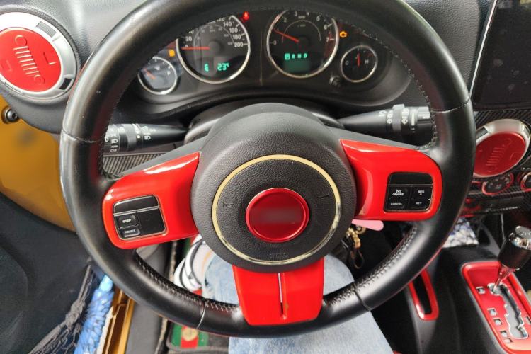 Used Jeep Wrangler 2014 3.0L Sahara Four-Door Edition Steering Wheel