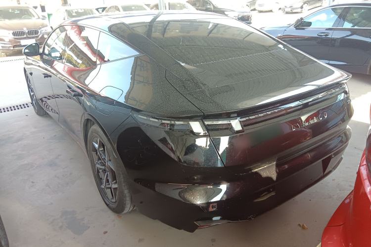 Used Lynk & Co Z10 2025 71 kWh 602 km Range Rear-Wheel Drive Pro
