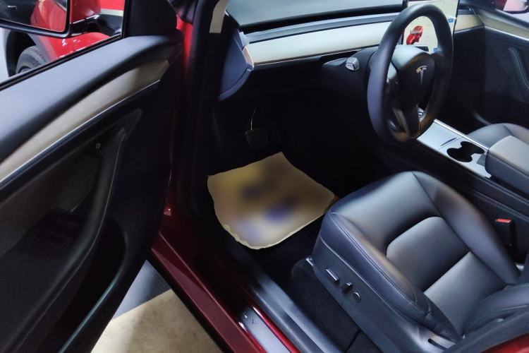 Used Tesla Model Y 2021 Long-Range All-Wheel-Drive Version