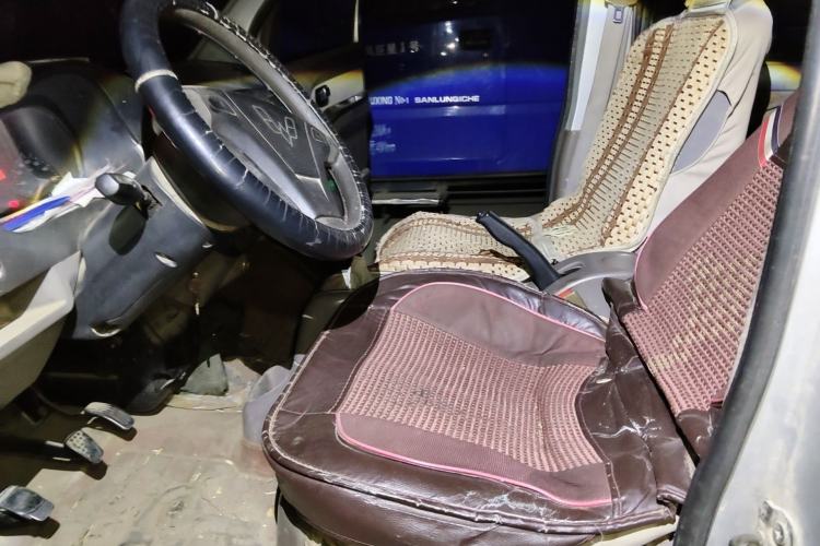 Used Wuling Rongguang 2011 1.2L Standard Version
