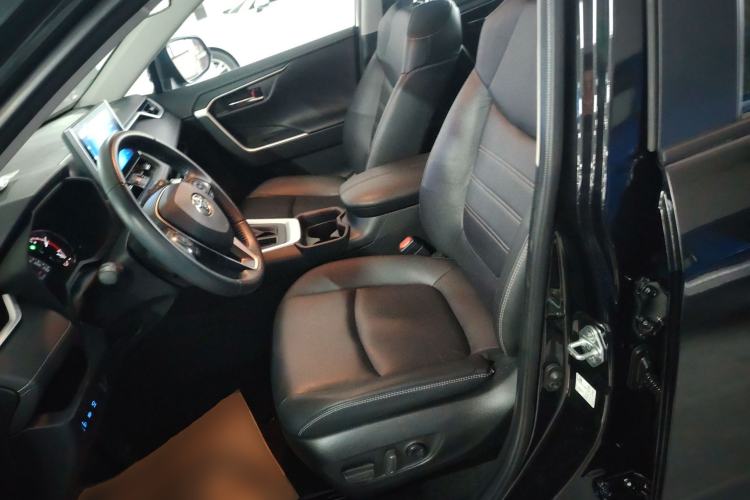 Used Toyota RAV4 2022 2.0L CVT Two-Wheel Drive Fashion Plus Edition
