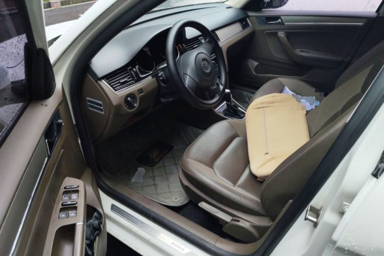 Used Volkswagen Bora 2014 1.6L Automatic Comfort Model Driver Seat