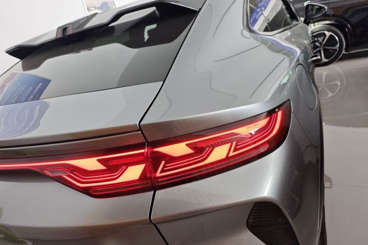 Used BYD Song L EV 2025 Intelligent Driving Version 602 km Range LiDAR-equipped All-Wheel-Drive Type