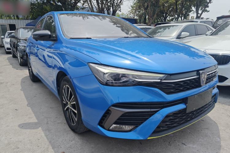 Used Roewe i5 2021 1.5L CVT Diamond Edition Front Right 45 Deg