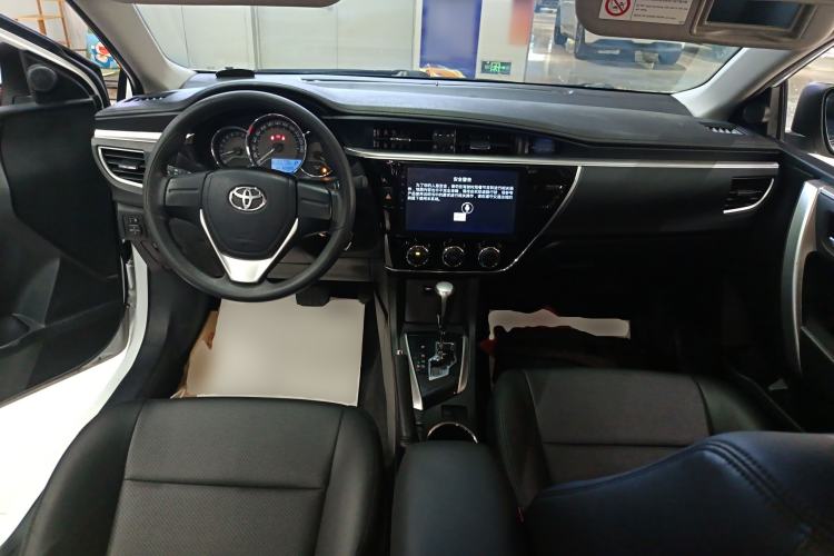 Used Toyota Corolla 2017 Revised Version 1.6L S-CVT GL Center Console