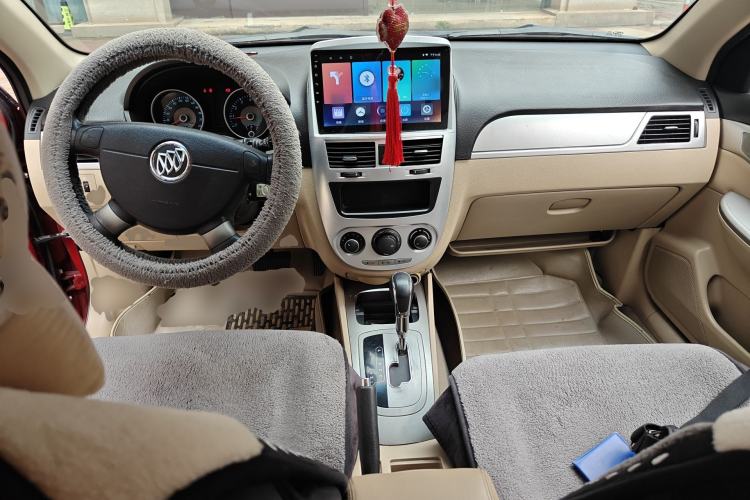 Used Buick Excelle 2013 1.5L Automatic Classic Model
