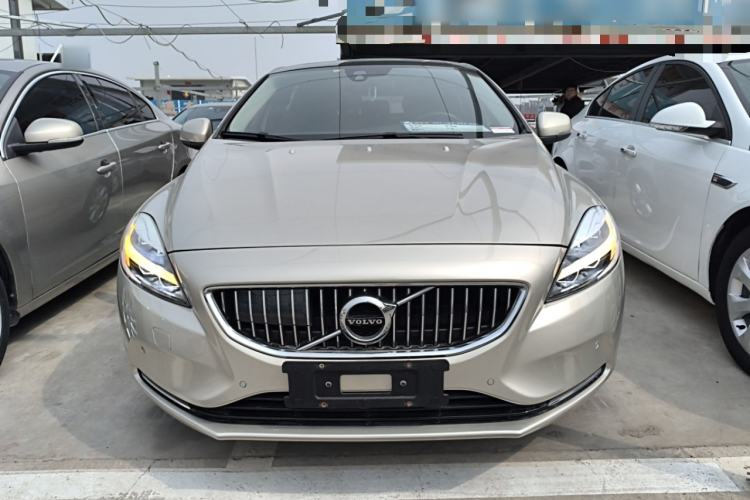 Used Volvo V40 2017 T3 Zhiya Edition