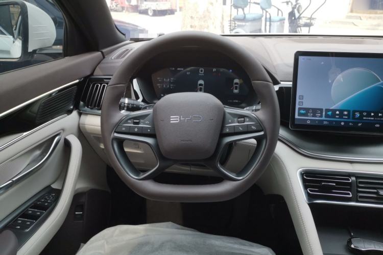 Used BYD Song PLUS New Energy 2025 DM-i Intelligent Driving 112KM Prestige Model Steering Wheel
