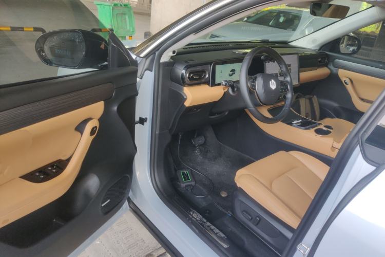 Used Leapmotor C11 2024 All-Electric 580 Luxury Edition Driver Seat