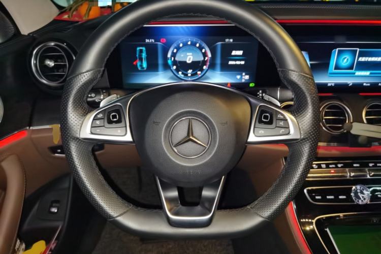 Used Mercedes-Benz E-Class 2016 E 300 L Sporty and Stylish Model
