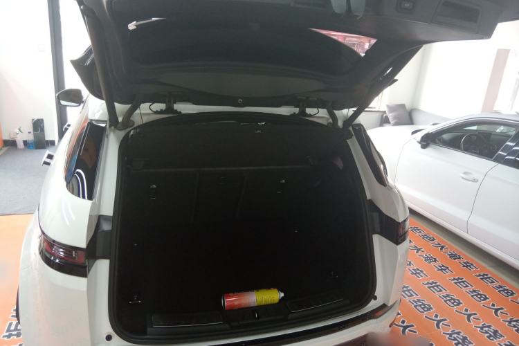 Used Land Rover Range Evoque 2020 249 PS R-DYNAMIC SE Sport Technology Edition Trunk