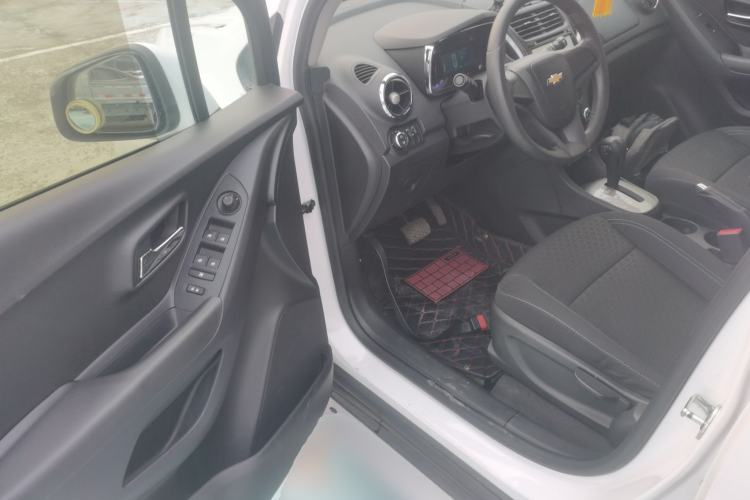 Used Chevrolet Trax 2016 1.4T Automatic Two-Wheel Drive Comfort Version with Sunroof